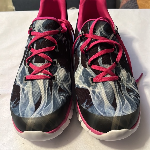 Reeboks! NWT. - Picture 4 of 6